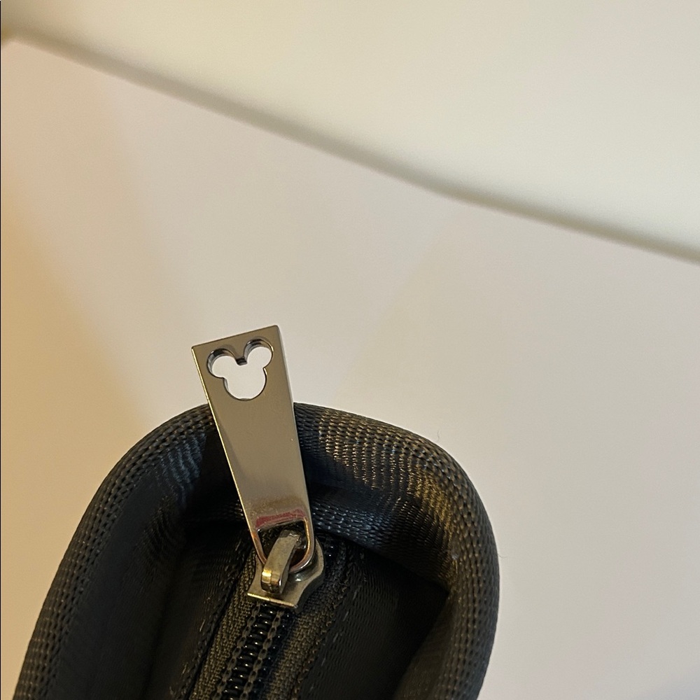 Harveys Seatbelt bag Little Mermaid Good v. Evil series larger size tote - Picture 14 of 16